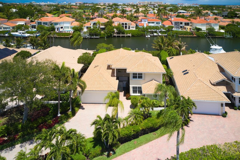 Welcome to 3398 Southern Cay Drive in the sought-after community - photo 3
