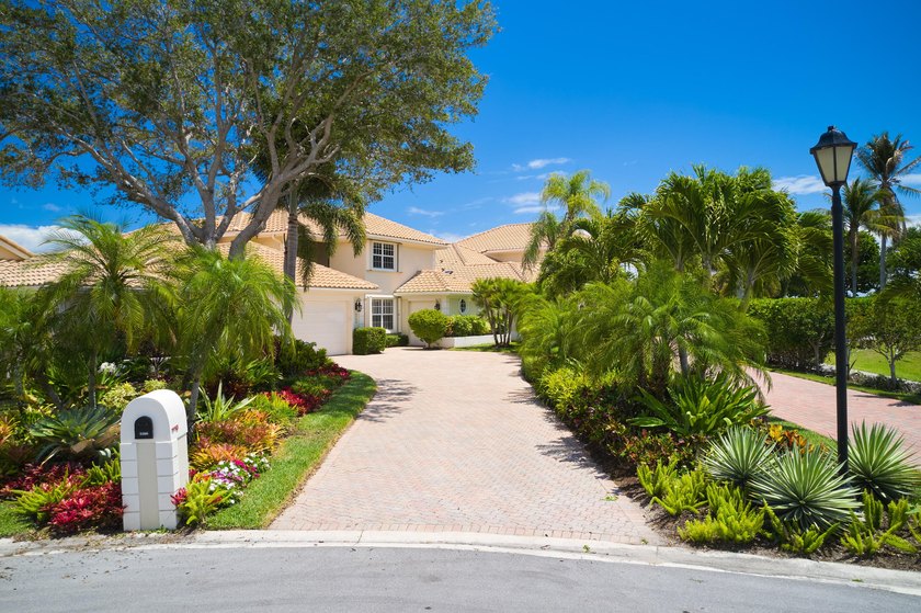 Welcome to 3398 Southern Cay Drive in the sought-after community - photo 4
