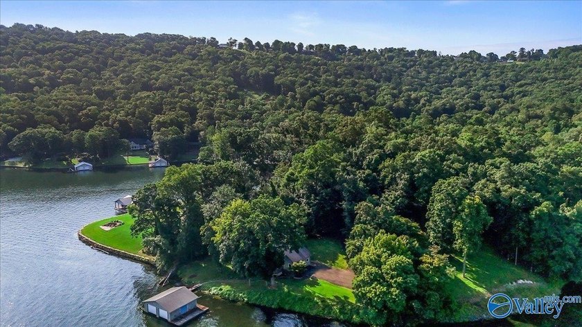 The Premier Waterfront lot on Signal Point. This opportunity - photo 8