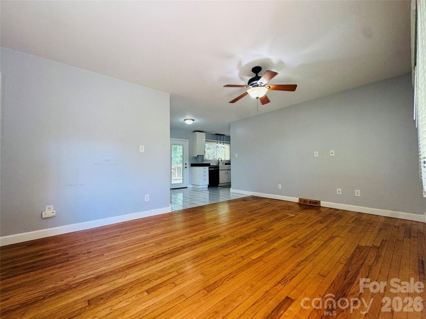 Welcome home to this inviting 3-bedroom, 1-bath residence - photo 17