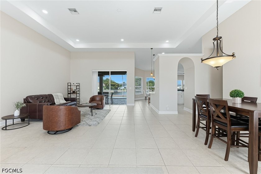 Seller offering $10,000 toward the buyer's closing costs, down - photo 3