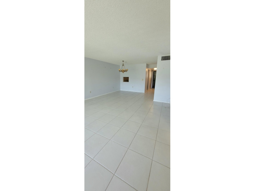 Very clean and well kept 2 bedroom, 2 bathroom condo located - photo 5