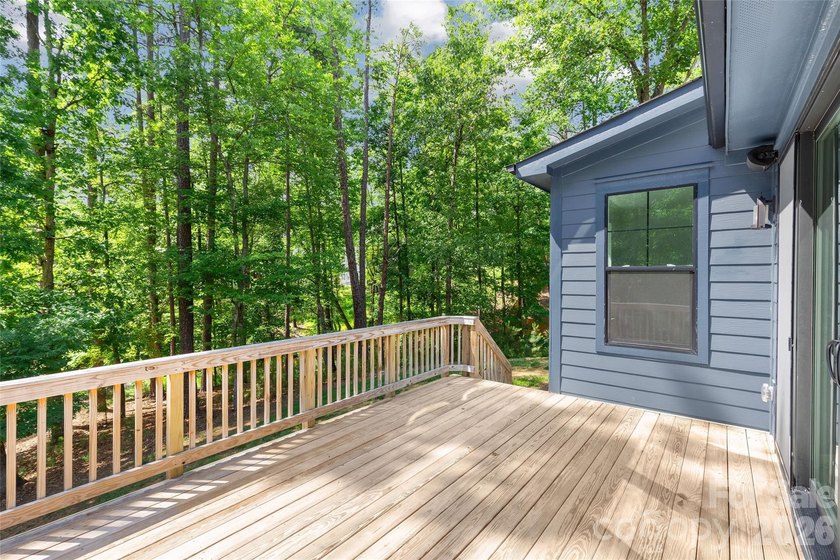 Welcome to lake living at its finest in the highly desirable - photo 34