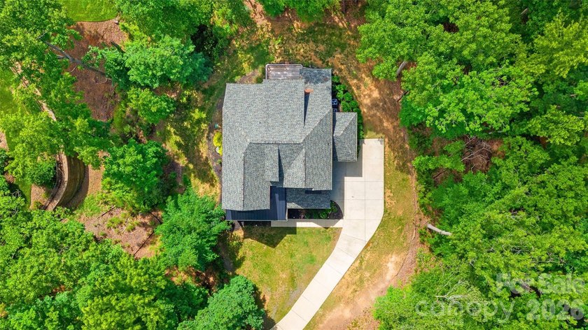 Welcome to lake living at its finest in the highly desirable - photo 40