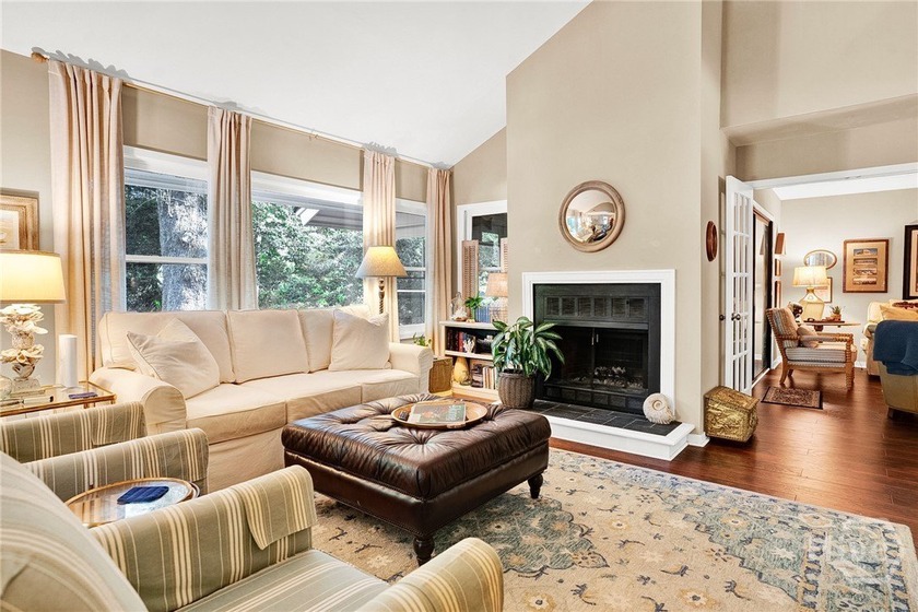 Truly maintenance-free living! This turn-key unit is move-in - photo 12