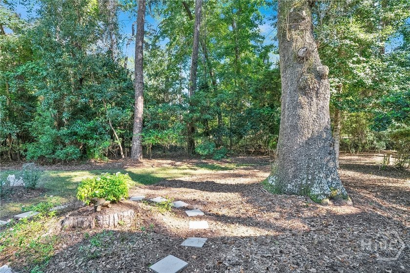 Truly maintenance-free living! This turn-key unit is move-in - photo 30