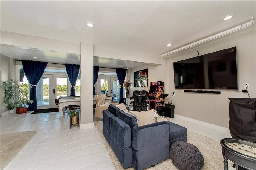 Adjoining lot included which makes it 2.6 acres total! 401 S - photo 31