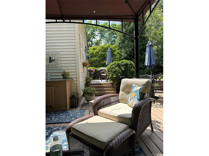 Welcome to this beautifully updated 4-bedroom, 2-bath Cape that - photo 32