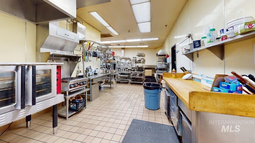 An LC Valley icon, the Lewiston Elks Lodge is a one of a kind - photo 36