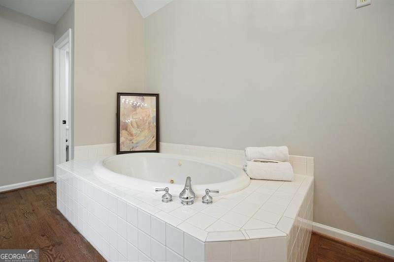Welcome to 1011 Fairway Valley Drive - a true Southern dream in - photo 27