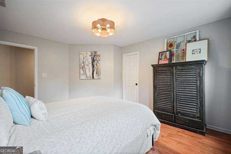 Welcome to 1011 Fairway Valley Drive - a true Southern dream in - photo 29