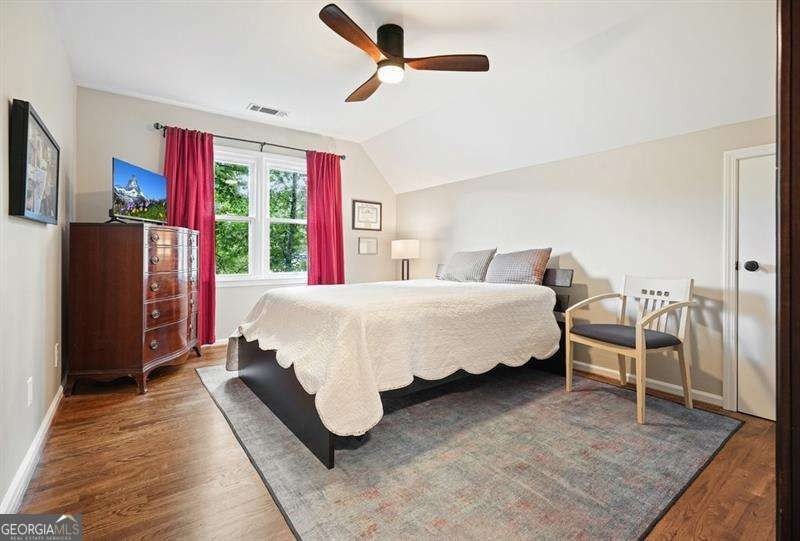 Welcome to 1011 Fairway Valley Drive - a true Southern dream in - photo 33