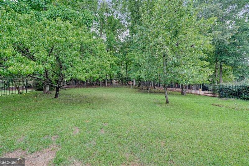 Welcome to 1011 Fairway Valley Drive - a true Southern dream in - photo 47