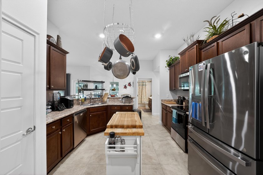 Welcome to 1858 SW Mackenzie Street, just minutes away from I-95 - photo 15