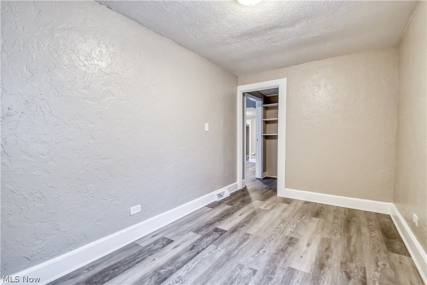 Investor-Friendly Single-Family Ranch - This well-maintained - photo 21