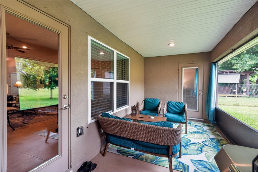 Welcome to 1858 SW Mackenzie Street, just minutes away from I-95 - photo 22
