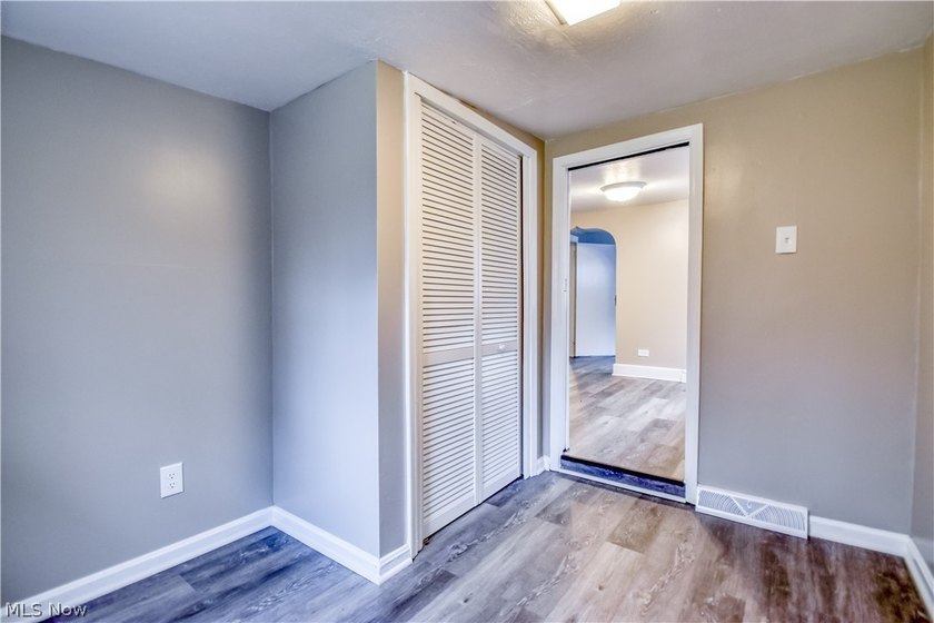 Investor-Friendly Single-Family Ranch - This well-maintained - photo 23