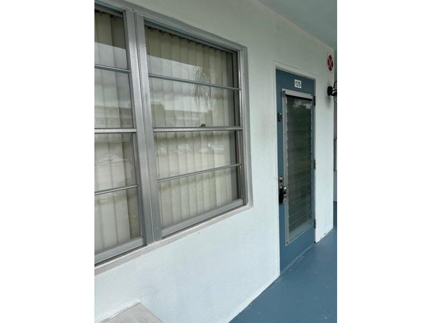 TOTALLY RENOVATED ! !Don't miss seeing this light and bright - photo 3