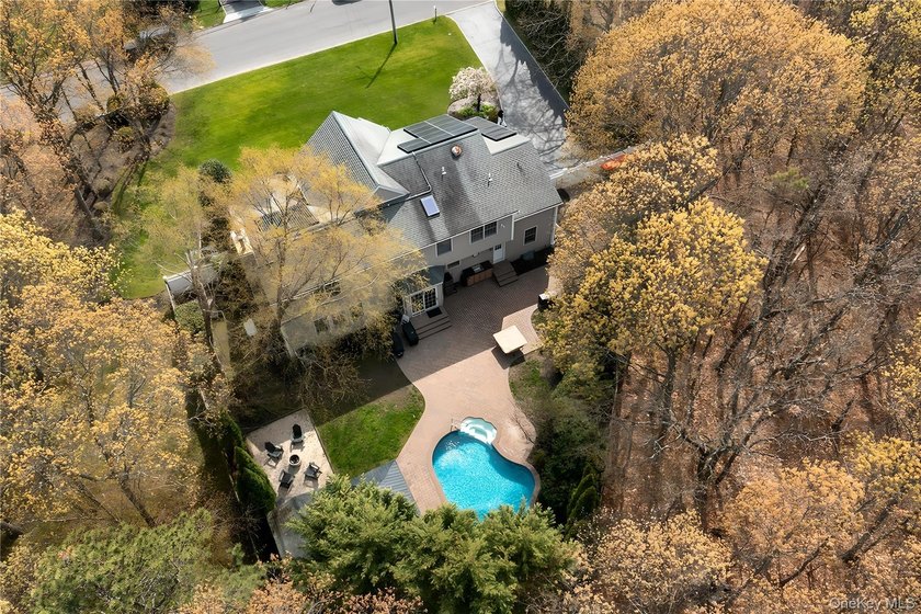 Welcome to 251 Oakwood Road, Oakdale - a stunning custom-built - photo 30