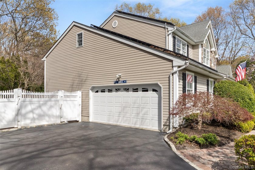 Welcome to 251 Oakwood Road, Oakdale - a stunning custom-built - photo 34