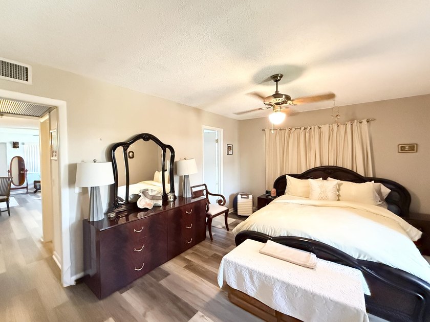 Beautifully updated furnished 1 bedroom, 1.5 bath condo located - photo 10