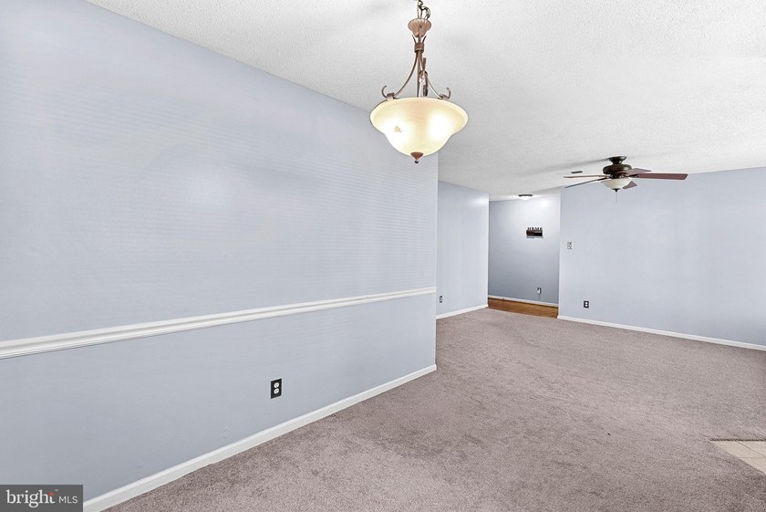 Welcome to this beautifully maintained 2-bedroom, 2-bath condo - photo 10