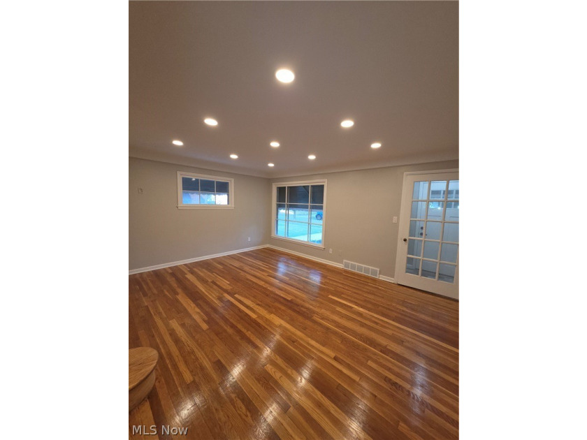Come see this beautiful home that has been well maintained and - photo 9