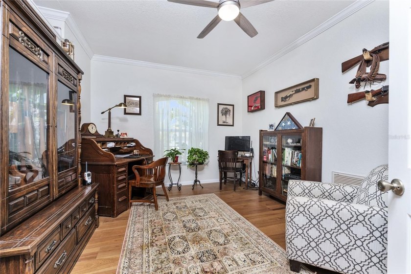 RARE DOUBLE LOT HOME!! This beautifully updated 4-bedroom - photo 8