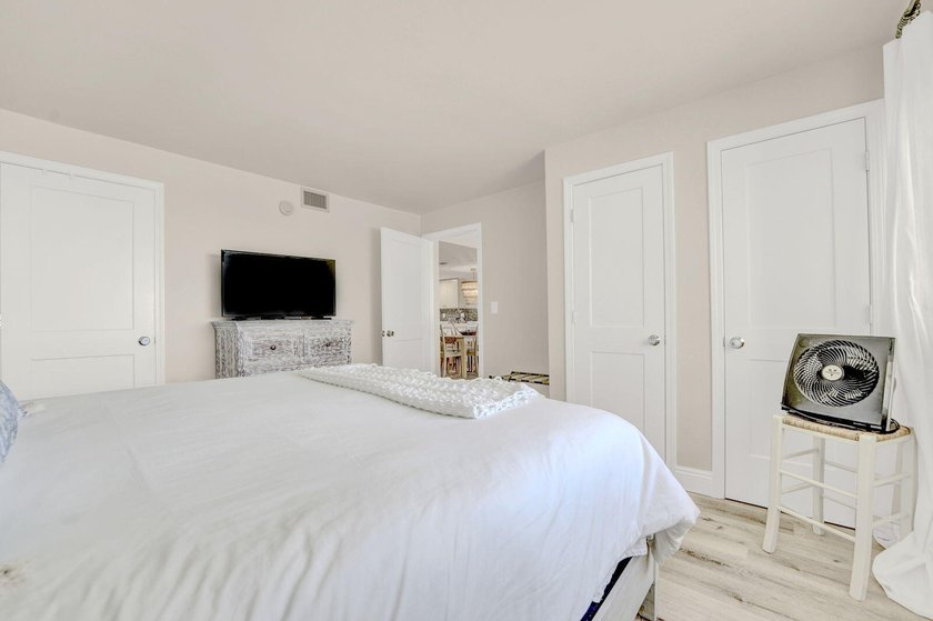 Experience the perfect blend of comfort, style, and convenience - photo 17
