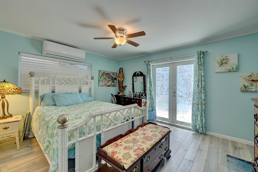 Beautiful upgraded pool home on South Hutchinson Island in - photo 43