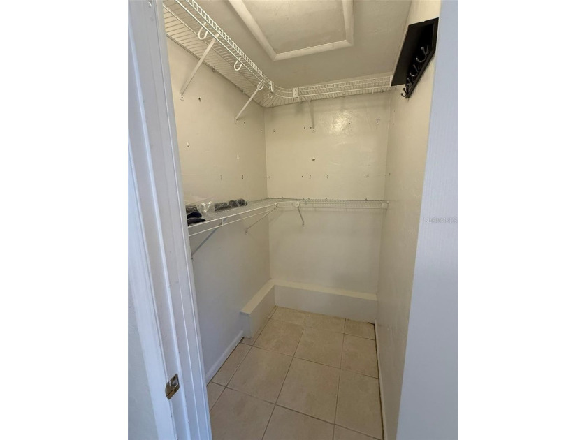 Super charming 1-bedroom, 1-bathroom BLOCK home centrally - photo 8
