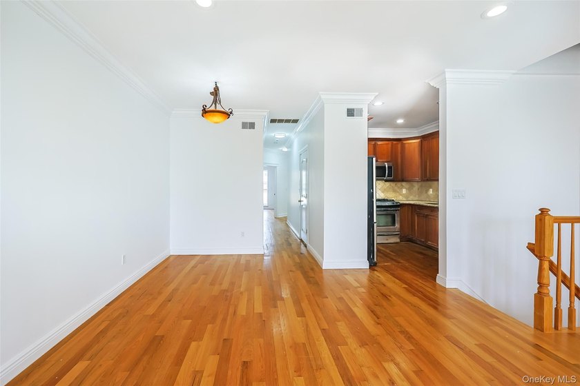 This stunning condo apartment features a formal layout with 3 - photo 10