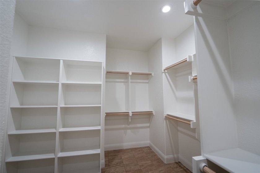 Welcome home to this charming retreat tucked into an established - photo 15