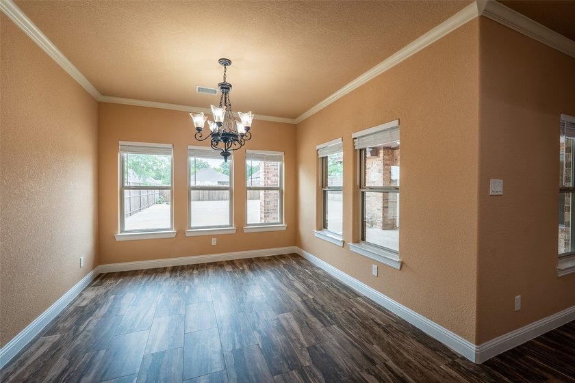 Welcome home to this charming retreat tucked into an established - photo 19