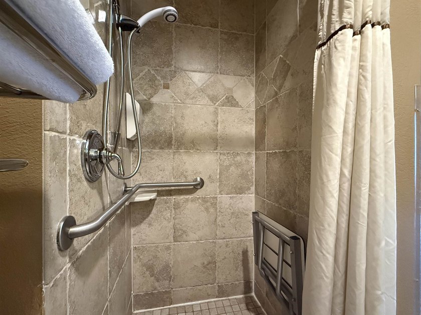 Enjoy prime first-floor living with this condo perfectly - photo 24