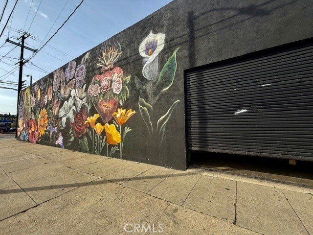FANTASTIC LOCATION!!! One block east of CA 110 fwy, just blocks - photo 5