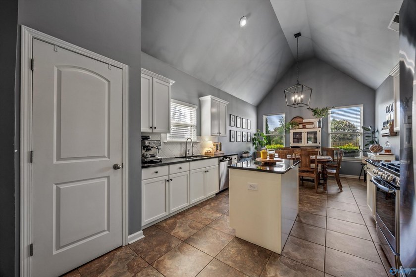 Nestled in Huntsville's resort-style Lake Forest community, this - photo 9