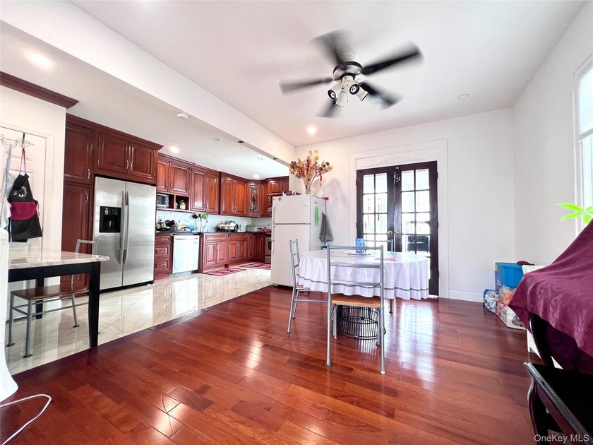 Beautiful 3-story Colonial single-family home in the heart of - photo 7