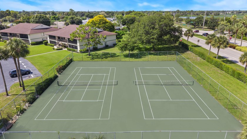 Beautifully updated 2BR/2BA condo located in the desirable - photo 27