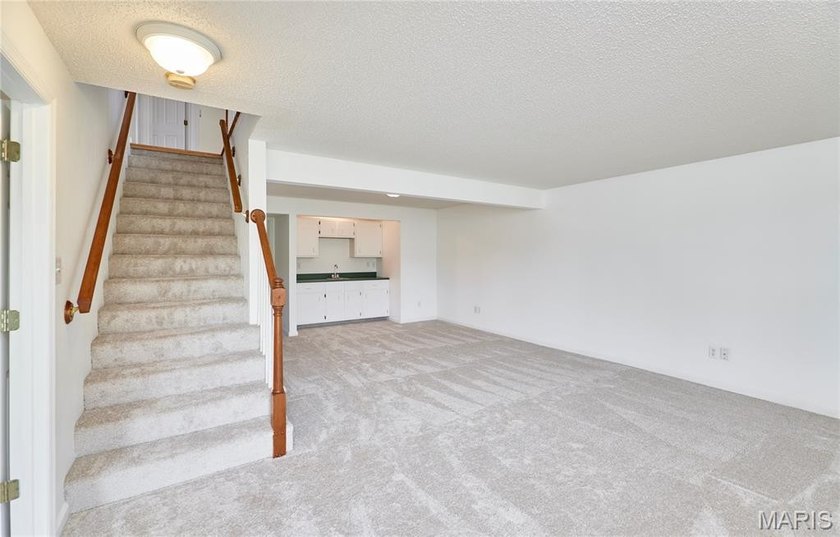 Enjoy the ease of villa living in this spacious home in - photo 33