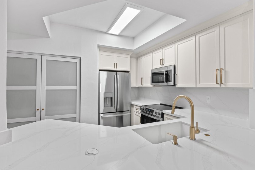 Live where everything happens-CityPlace at your doorstep. This - photo 7