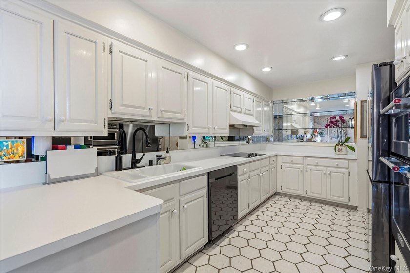 Discover the perfect blend of comfort, security, and convenience - photo 5
