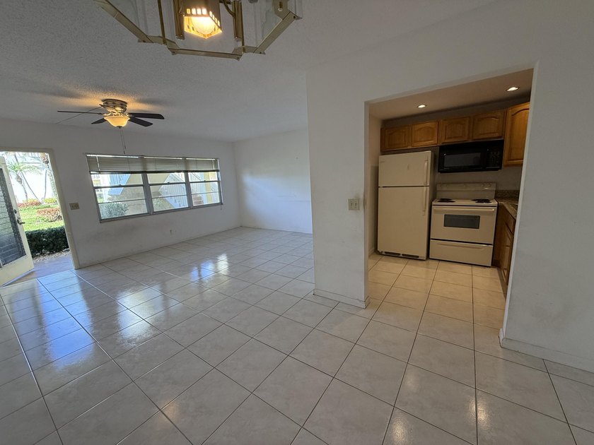 Welcome to this FIRST FLOOR 1 BEDROOM /1.1 BATH Condo located in - photo 15