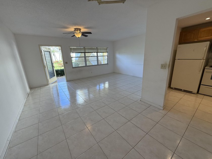 Welcome to this FIRST FLOOR 1 BEDROOM /1.1 BATH Condo located in - photo 16