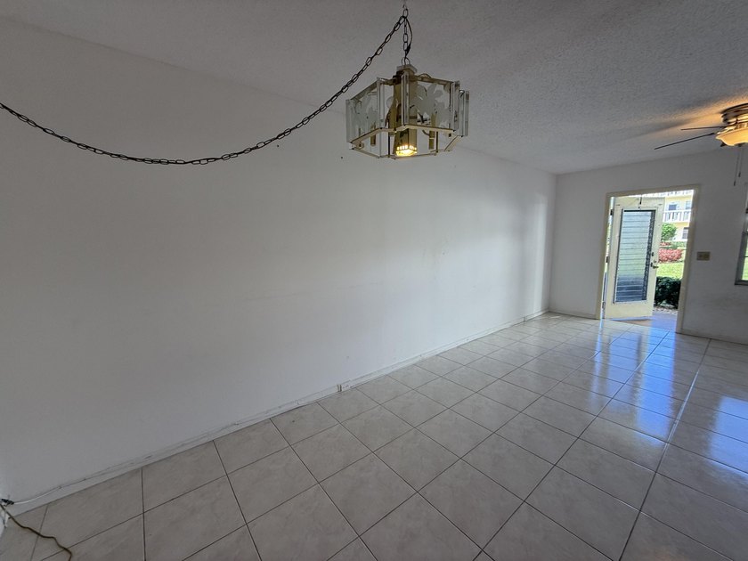 Welcome to this FIRST FLOOR 1 BEDROOM /1.1 BATH Condo located in - photo 21