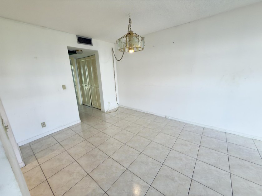 Welcome to this FIRST FLOOR 1 BEDROOM /1.1 BATH Condo located in - photo 25