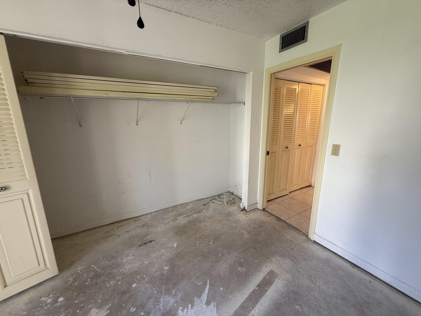 Welcome to this FIRST FLOOR 1 BEDROOM /1.1 BATH Condo located in - photo 29