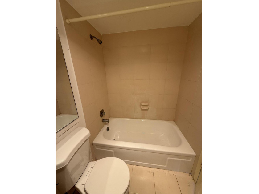 Welcome to this FIRST FLOOR 1 BEDROOM /1.1 BATH Condo located in - photo 31