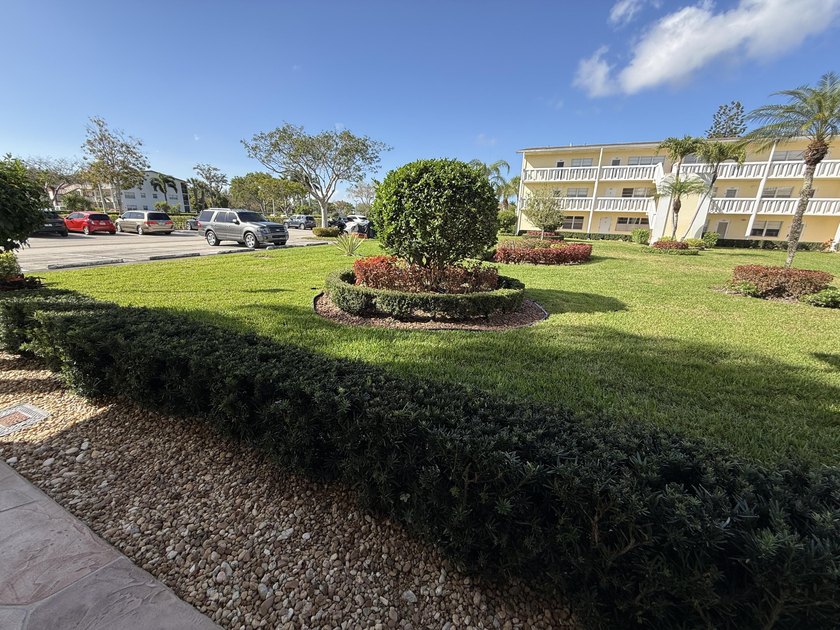 Welcome to this FIRST FLOOR 1 BEDROOM /1.1 BATH Condo located in - photo 38