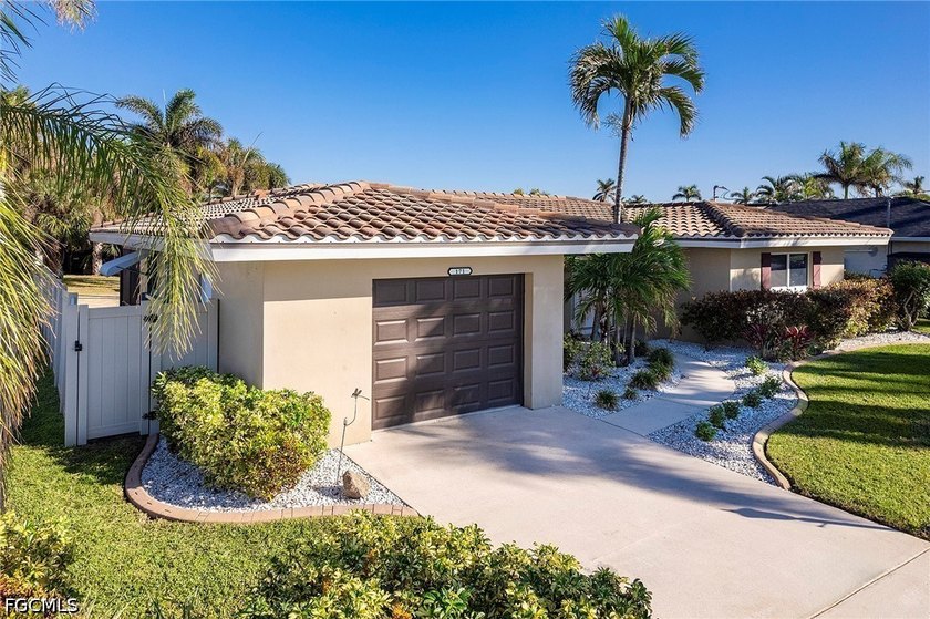 Welcome to your slice of paradise in Southwest Florida. Nestled - photo 4